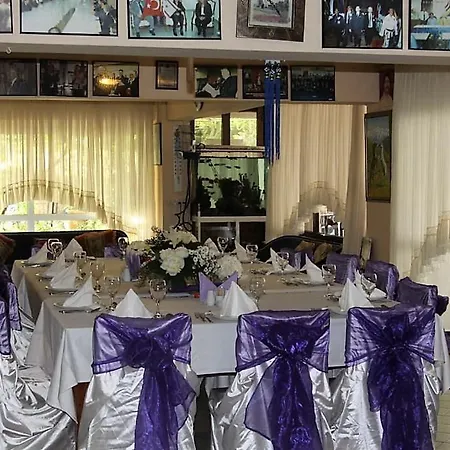 Kasgar Court Hotell 2*