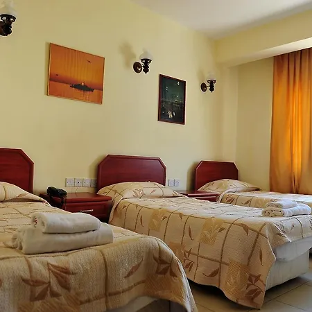 Otel Kasgar Court