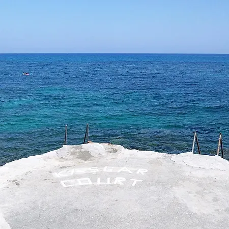 Kasgar Court Szálloda 2*