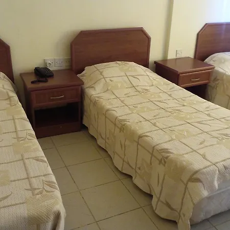 Kasgar Court Szálloda