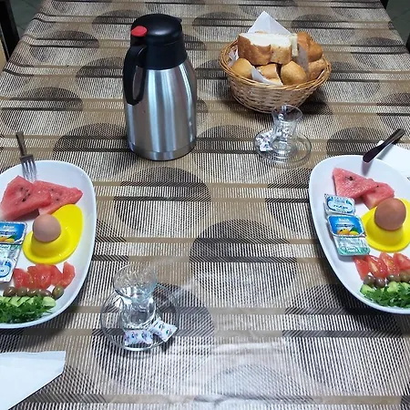 Kasgar Court Otel