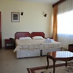 Kasgar Court Hotel Ayvaryara