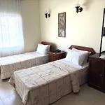 Hotel Kasgar Court