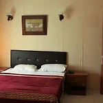 Hotel Kasgar Court