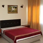 Hotel Kasgar Court