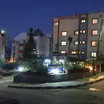 Kasgar Court 2*