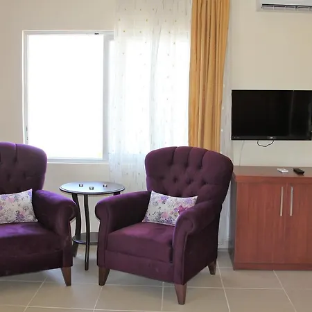 Kasgar Court Agia Varvara