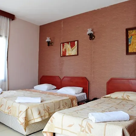 Hotel Kasgar Court Agia Varvara