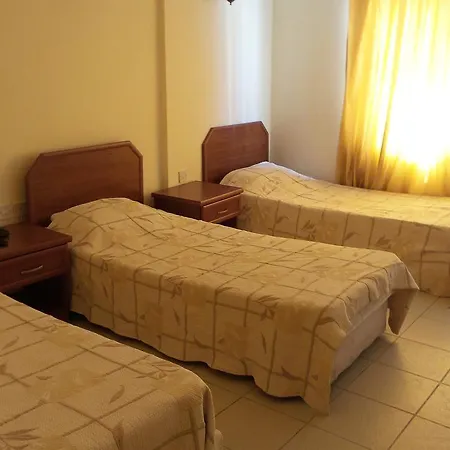 Kasgar Court 2* Agia Varvara