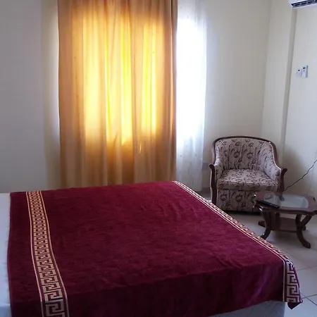 Kasgar Court Hotel Agia Varvara
