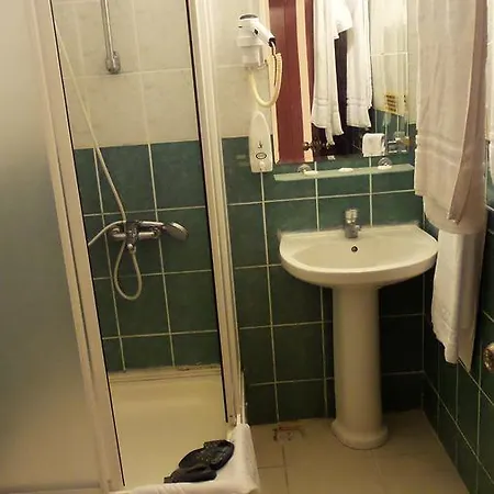 Kasgar Court Hotel Agia Varvara