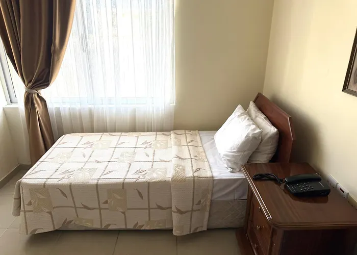 מלון Kasgar Court Ayvaryara