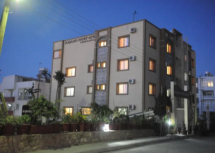 מלון Kasgar Court 2*